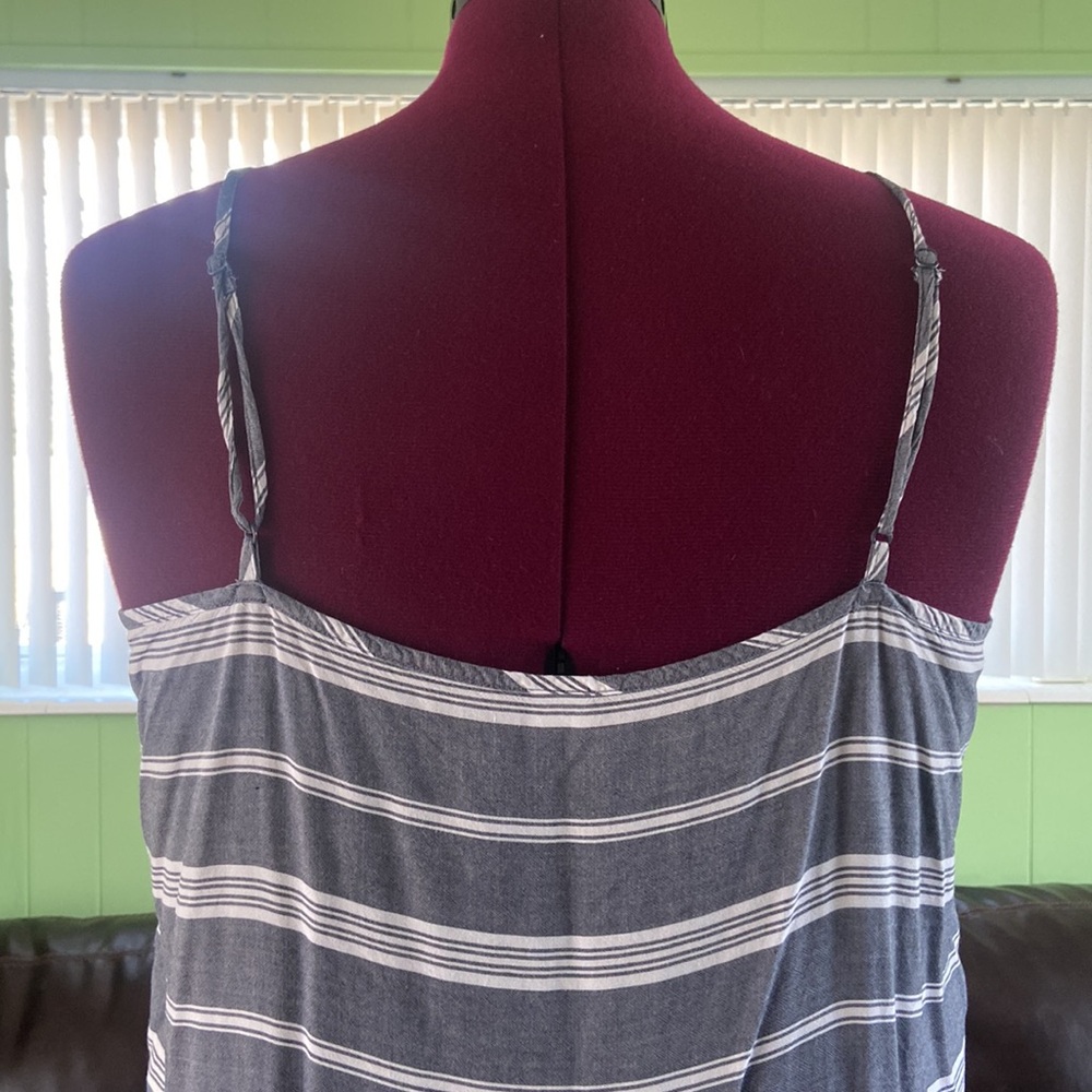 Old Navy tank top - Picture 5 of 9